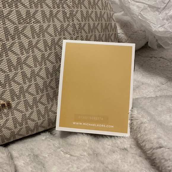 Michael Kors - Cream MK Logo Tan Gold Handbag - Picture 2 of 9